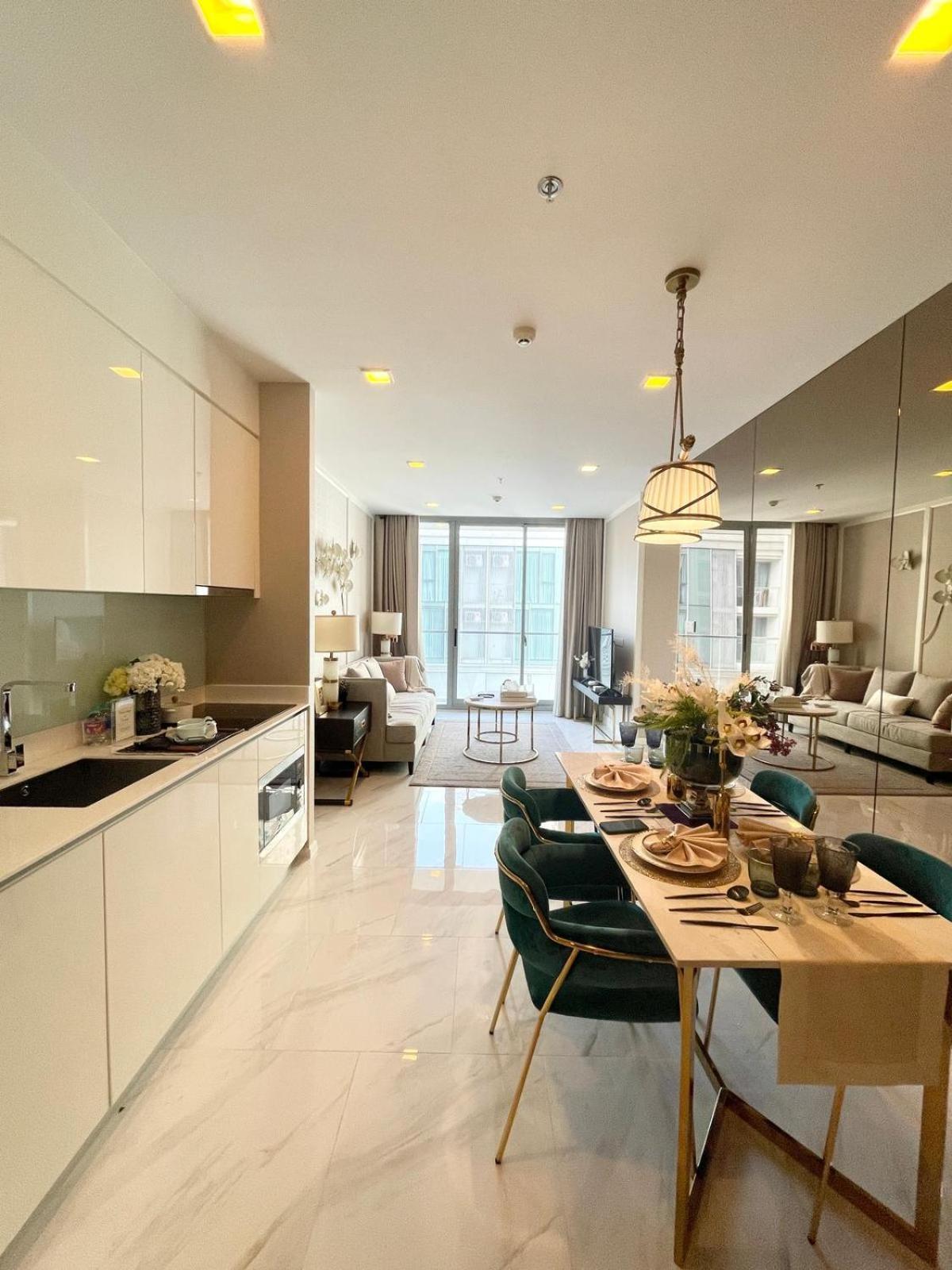 Luxury Modern Location Nana Asoke 65sqm 2 Bed 2 Bathroom Sleeps 4 Apartment Bangkok