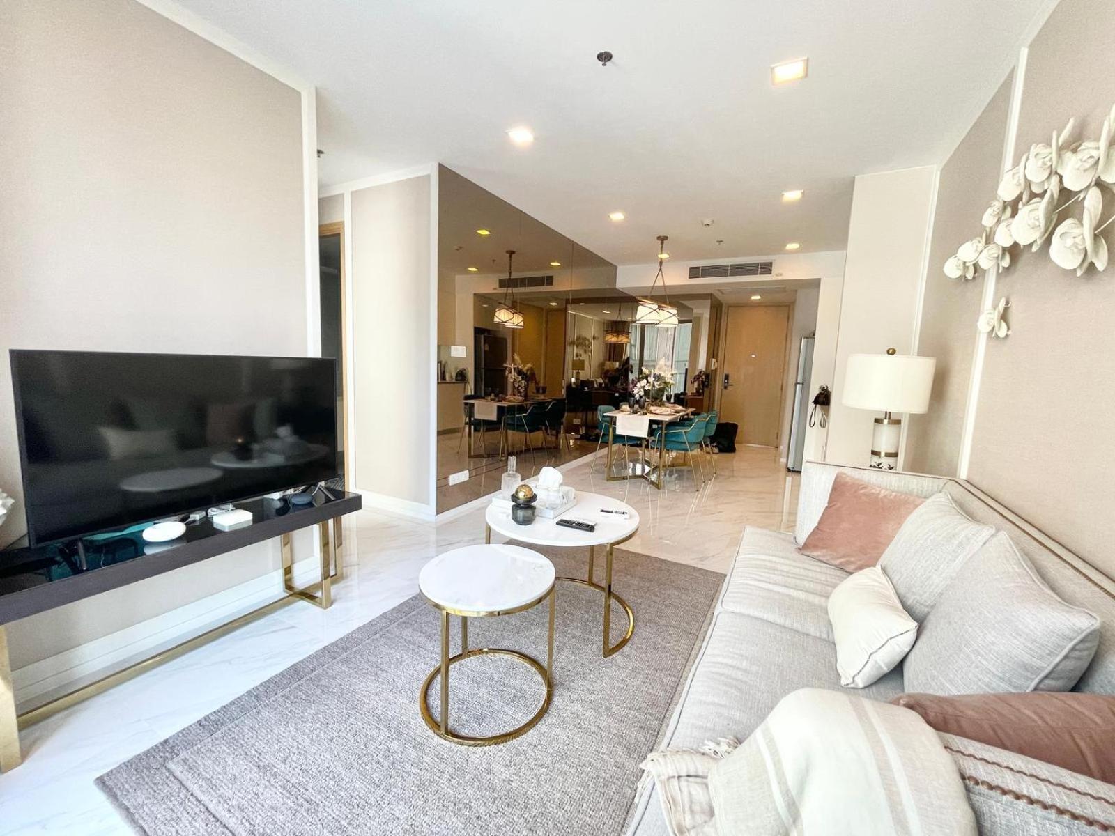 Luxury Modern Location Nana Asoke 65sqm 2 Bed 2 Bathroom Sleeps 4 Bangkok